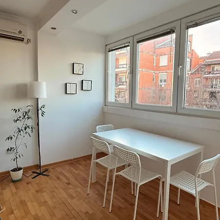 Apartment Light & Cozy Flat Banovo Brdo Belgrad