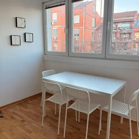 Apartment Light & Cozy Flat Banovo Brdo
